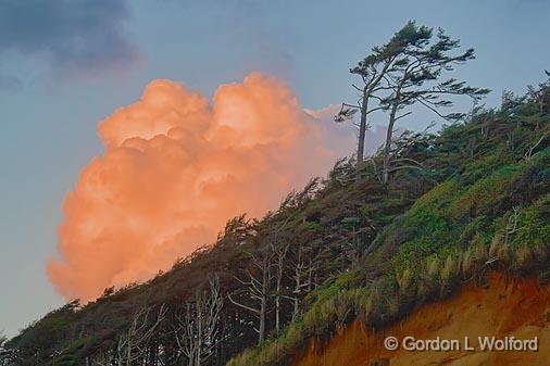 Sunset Cloud_20836.jpg - Photographed at Roosevelt Beach on the Pacific coast of Washington, USA.
